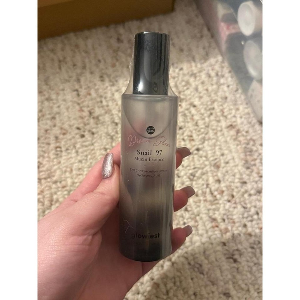 Glowiest Snail Mucin Essence